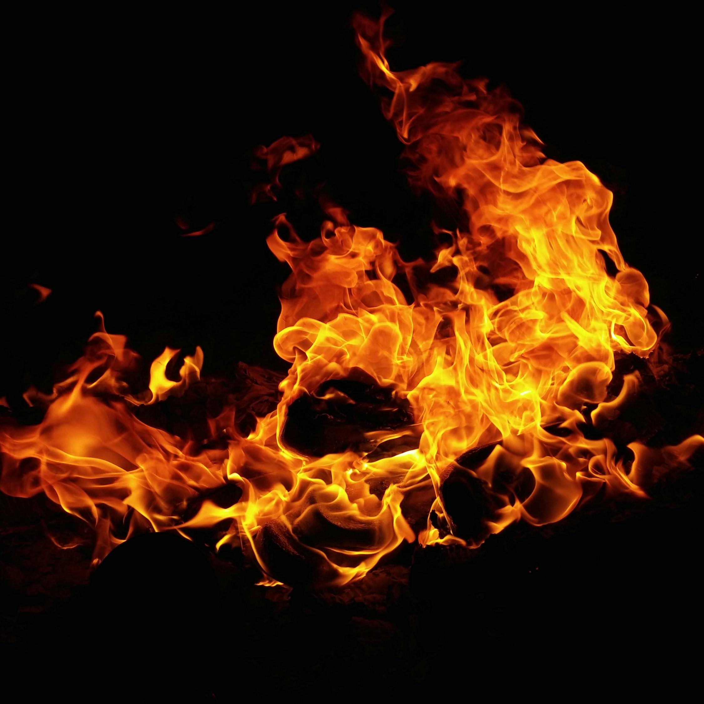 火山对对碰，电影视觉盛宴与情感的碰撞