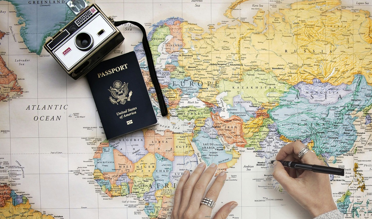 戚迹最新动态揭秘，明星的真实生活与新旅程探索
