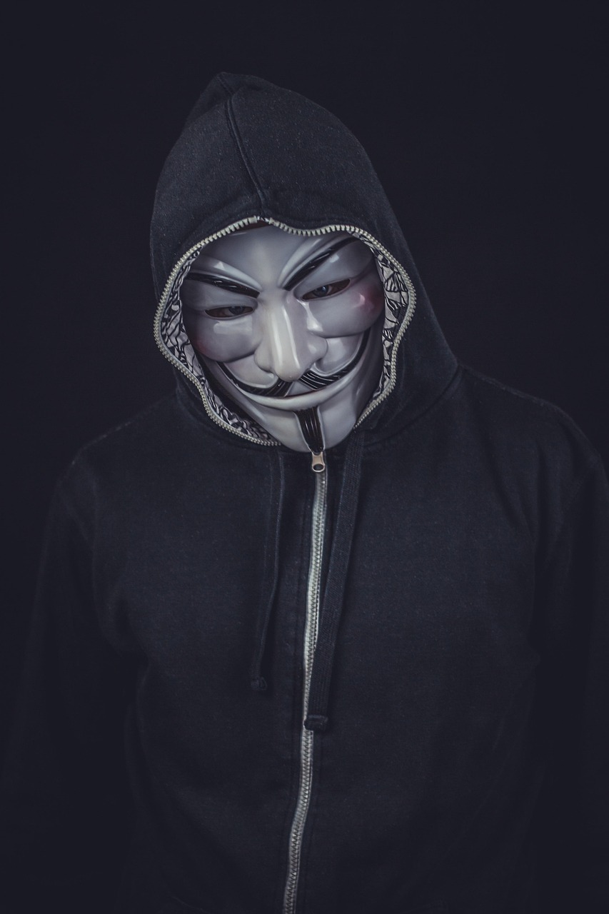 深度解析与观感分享，被最想拥抱的男人威胁了动漫