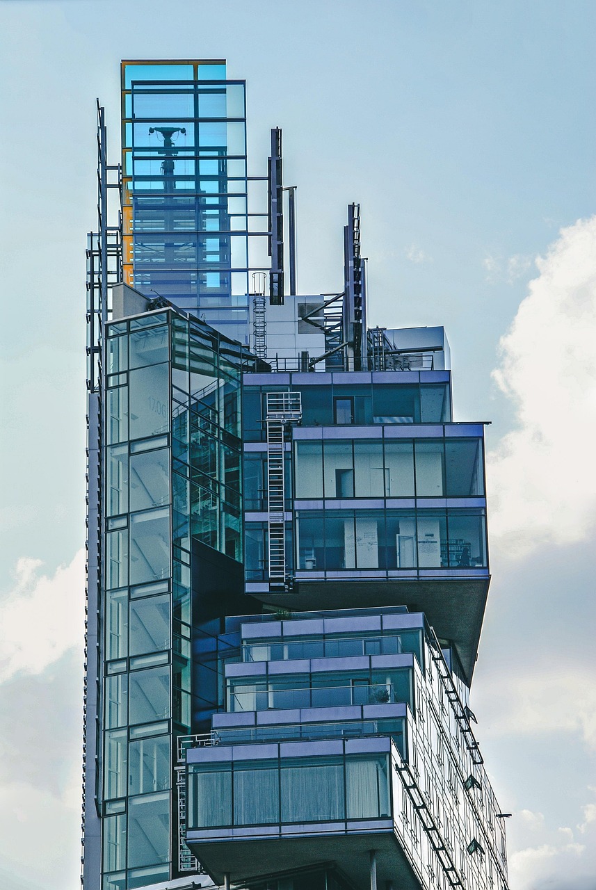 最新建筑规范助力塑造可持续与安全未来城市环境